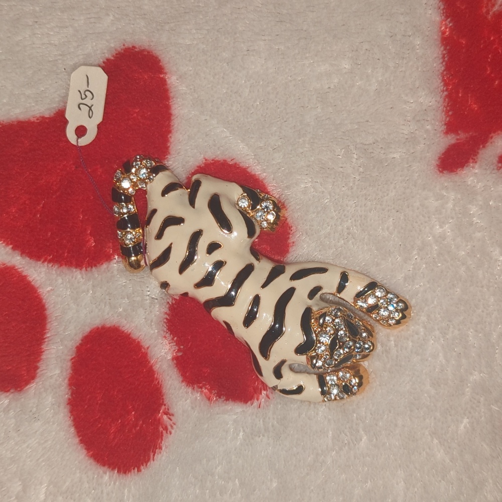 Vintage lapel pin